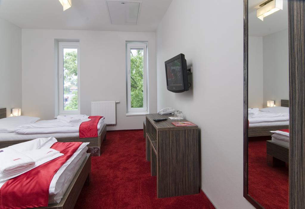 Hotel Olympia Копршивнице Экстерьер фото